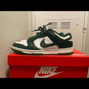 Nike Dunk Low Spartans